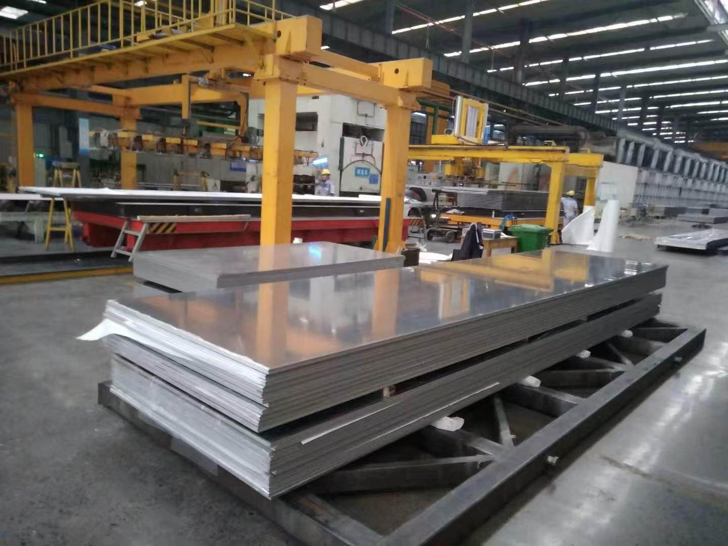 Atelier de découpe et préparation de tôles d’acier